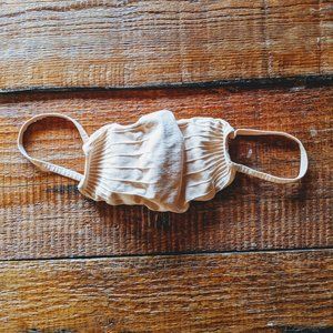 SKIMS SEAMLESS FACE MASK | COLOR – SAND